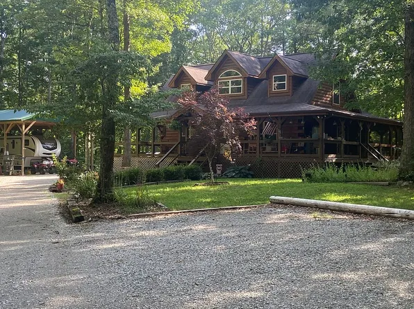 35 Ridge View Ln, Spencer, TN 38585