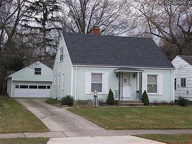2nd image of 27877 W Oakland Rd