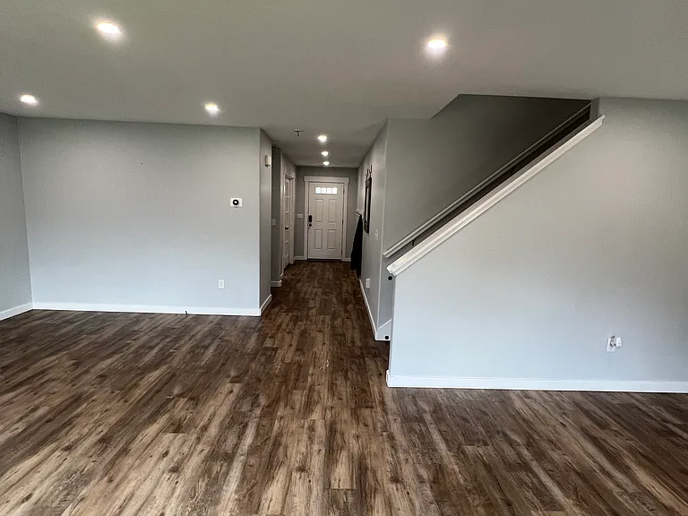 531 S Willow Xing — Photo 55