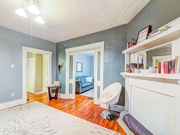 4th image of 86 Estella Ave #9148675