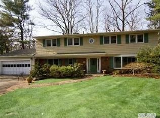 138 Hemlock Rd, Manhasset, NY 11030