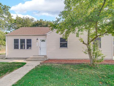 912 Riverlane Dr, Lake Station, IN, 46405