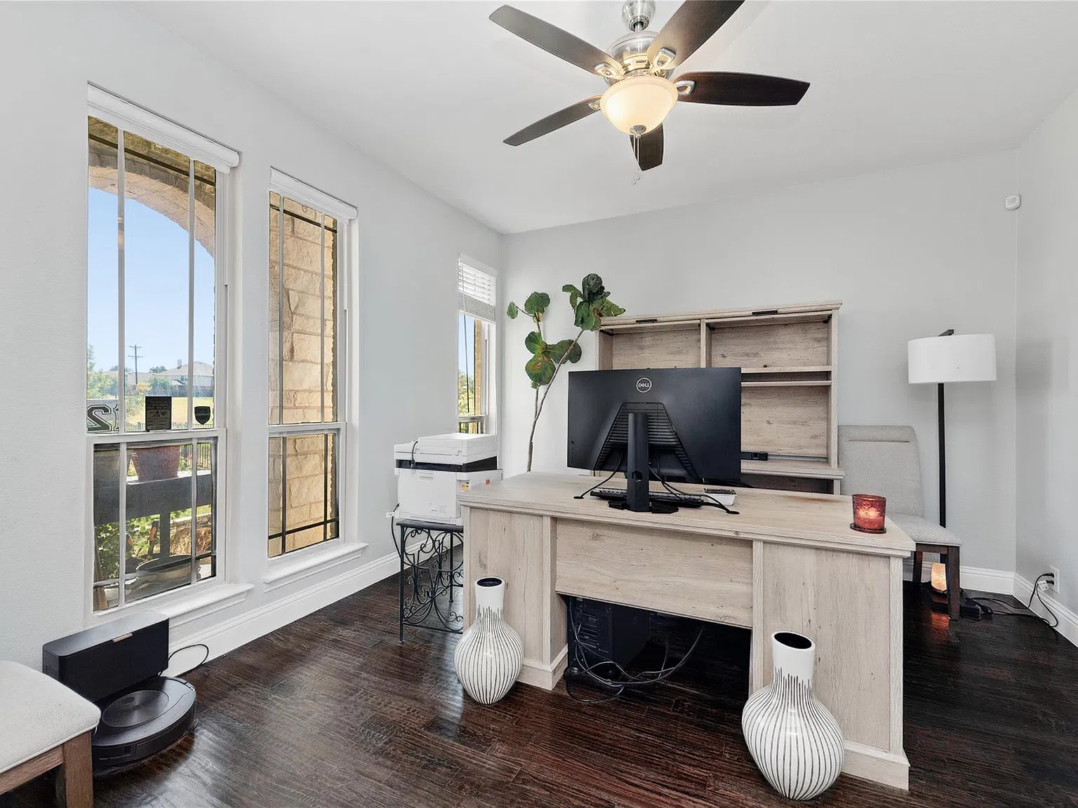 4 bed, 3.5 bath, 3110 sqft, $3,400 — Photo 2