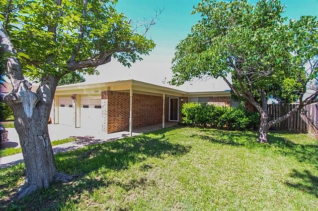 1st image of 2434 Robertson Dr