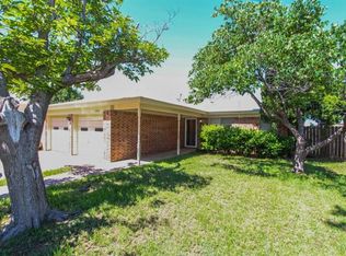 2434 Robertson Dr, Abilene, TX 79606