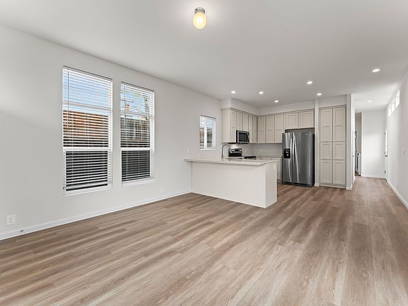 5th image of 1822 Nestorita Way Unit 2