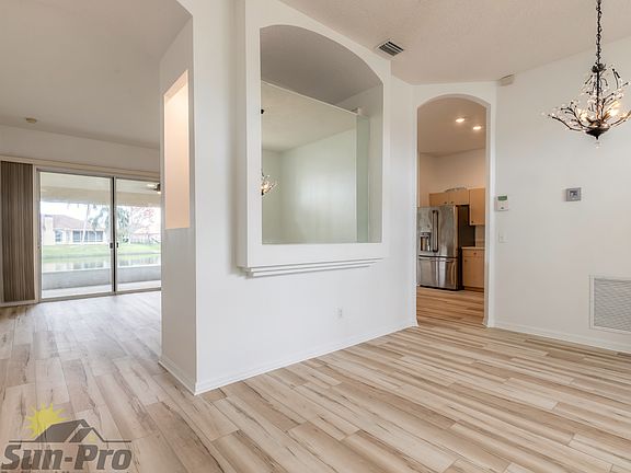 3rd image of 6721 Ferri Cir