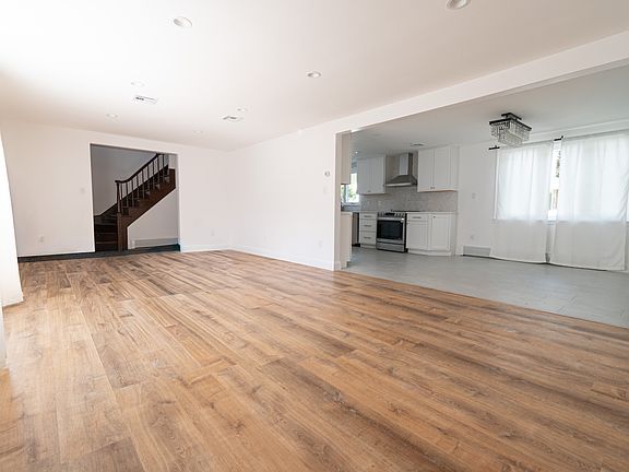 3rd image of 86 Winchester St