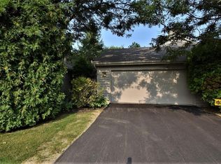 6 Saratoga Ct, Beachwood, OH 44122