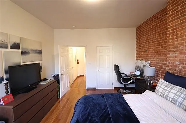 927 Willow Ave #4 — Photo 8
