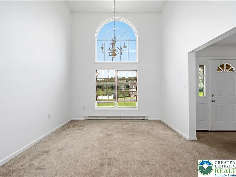 86 Northpark Dr E — Photo 17