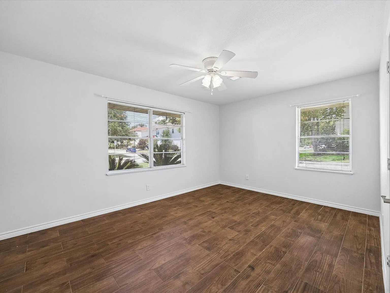 4 bed, 3.0 bath, 2742 sqft, $3,295 — Photo 4