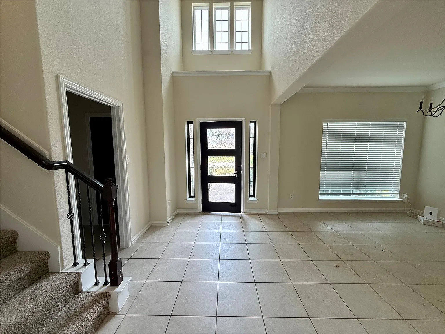 4 bed, 3.5 bath, 2805 sqft, $3,500 — Photo 4