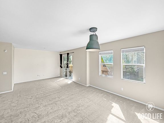2nd image of 4082 Union Square Ln