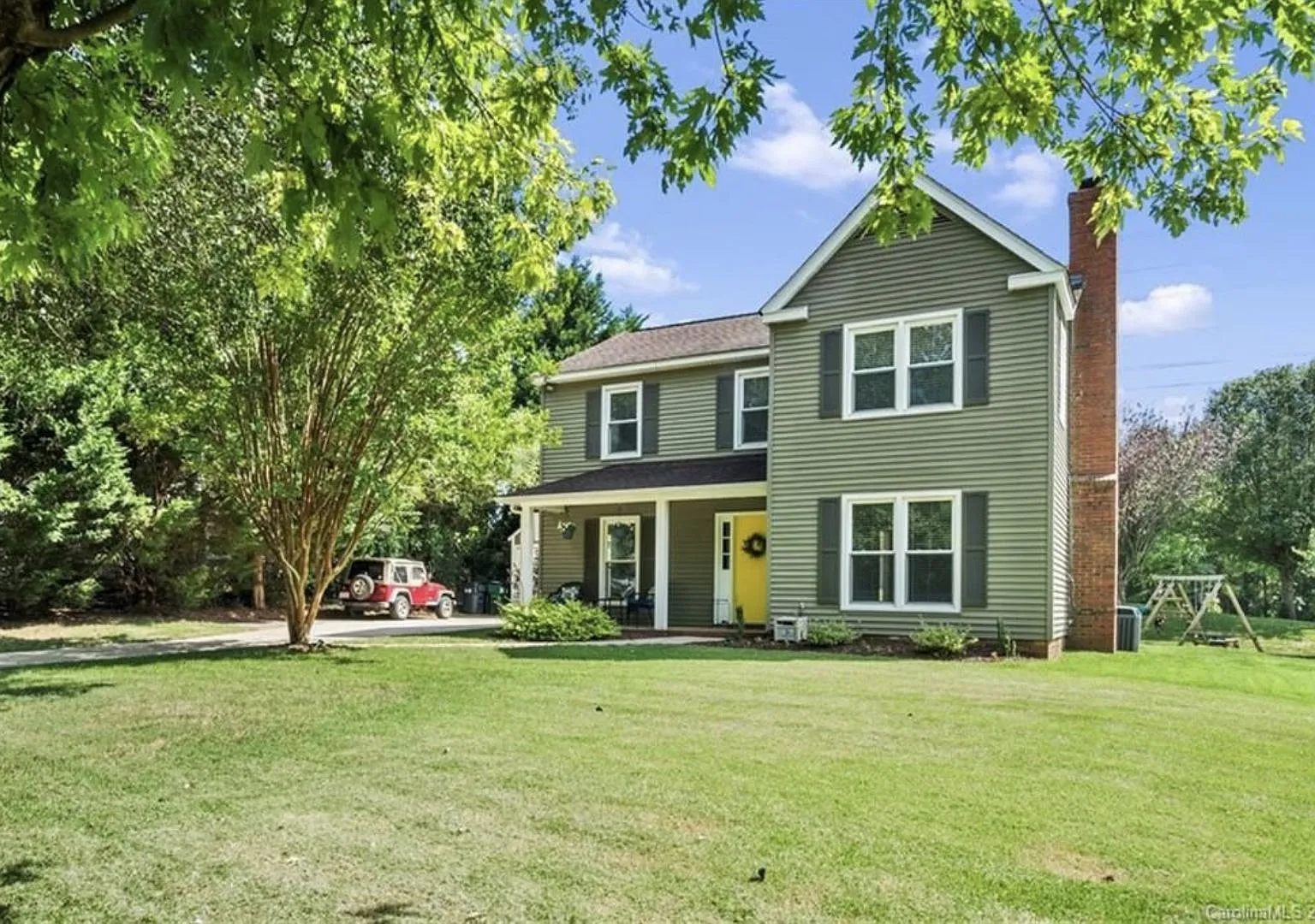 Ballantyne Home with Large Yard! — Photo 1