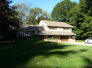 1324 Coraopolis Heights Rd, Coraopolis, PA 15108