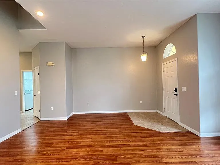143 Vizcay Way — Photo 8