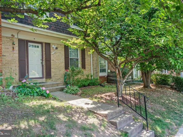 1008 Temple Ct, Sterling, VA 20164