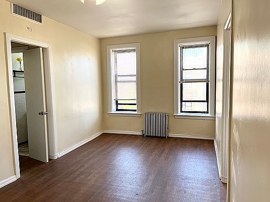 4th image of 868 Wyckoff Ave APT 3L