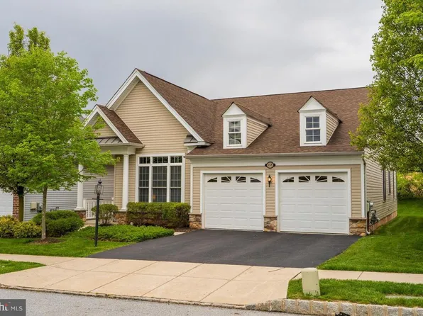 458 Peters Way, Phoenixville, PA 19460