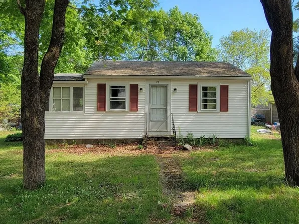 25 Buttonwood Ln, Plymouth, MA 02360