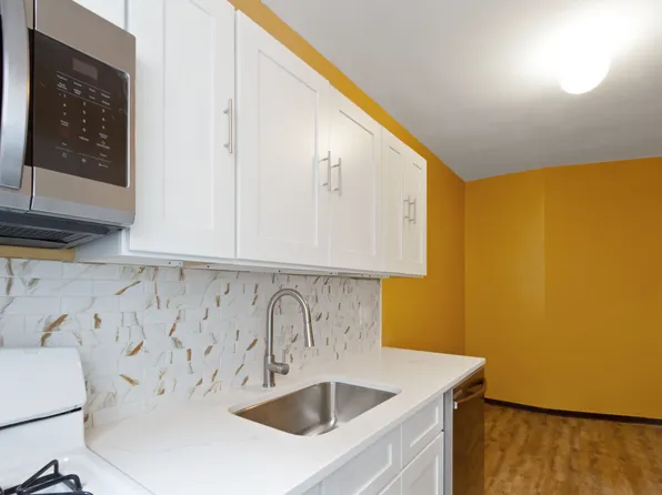 6801 Shore Road image 6 of 24