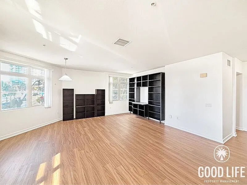 2 bed, 2.0 bath, 1381 sqft, $3,100 — Photo 4