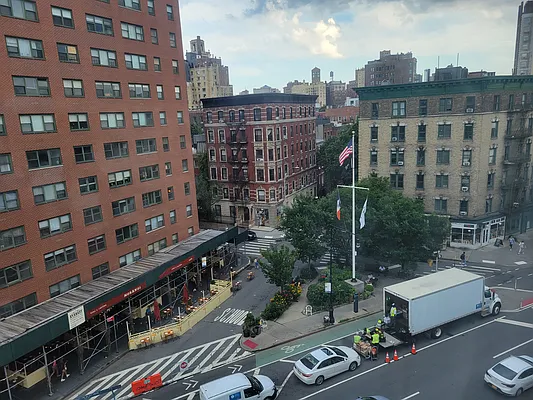 Rented by Chartwell Manhattan Realty | media 34