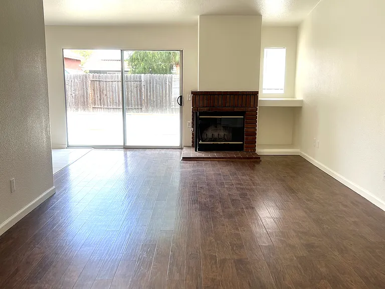 4264 Willowcreek Ct — Photo 30