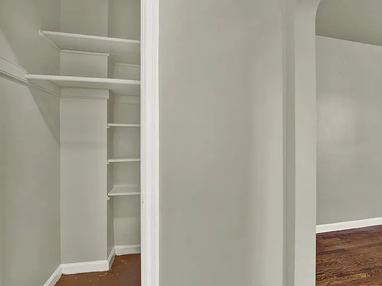 1226 Franklin Ave #1 — Photo 7