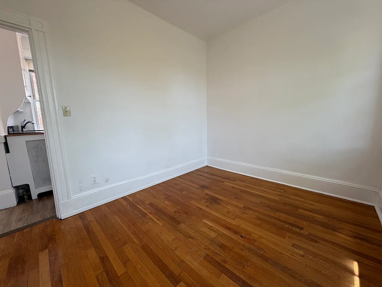 1 bed, 1.0 bath, $2,600 — Photo 4