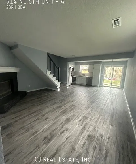 514 NE 6th St #A — Photo 3