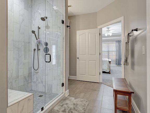4th image of 3020 Michalean Dr