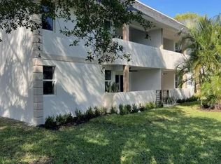 2244 Spanish Trl APT 3, Delray Beach, FL 33483