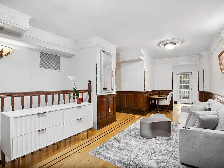 306 E 52nd St #1 — Photo 5