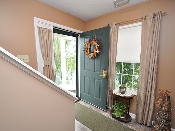 4th image of 6313 Lakeview Dr E