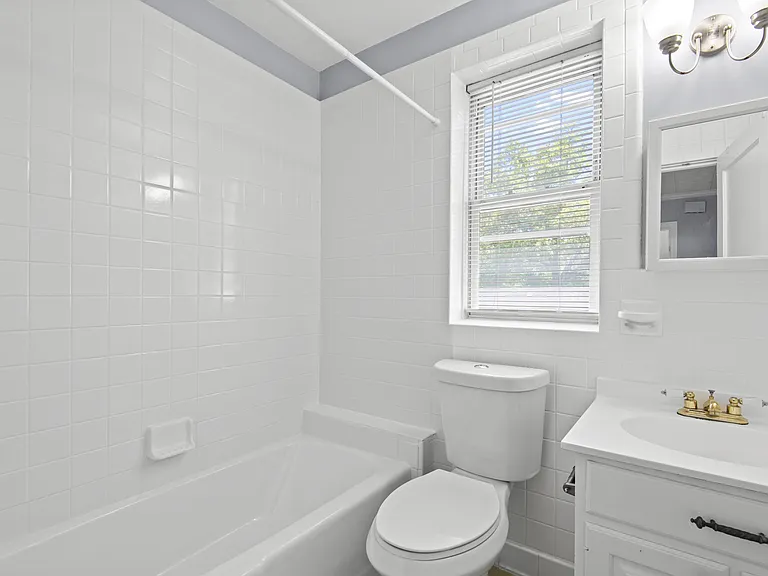 2600 N Longwood St #1 — Photo 33