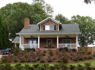 11 Edgewood Dr, Newnan, GA 30263