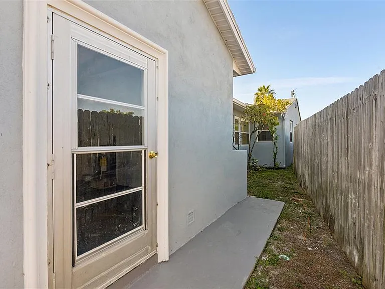 410 Virginia Ave — Photo 25