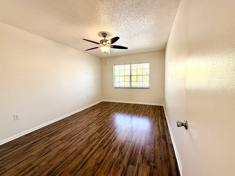 2207 S Carolina Ave — Photo 11