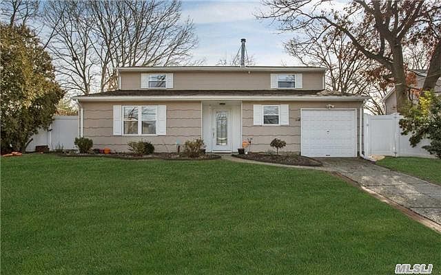 1st image of 32 Continental Dr