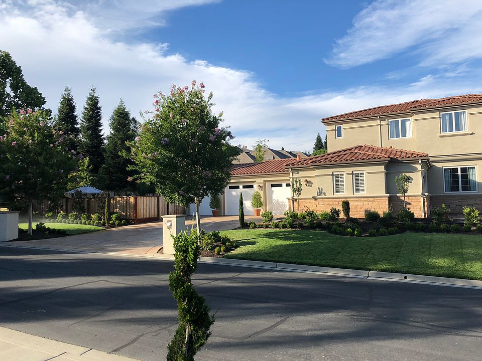 2nd image of 34 Kimberley Pl