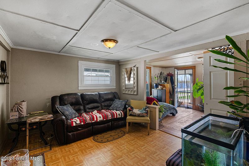4th image of 3 George Ave