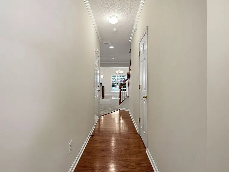 101 Fanwood Ct — Photo 5