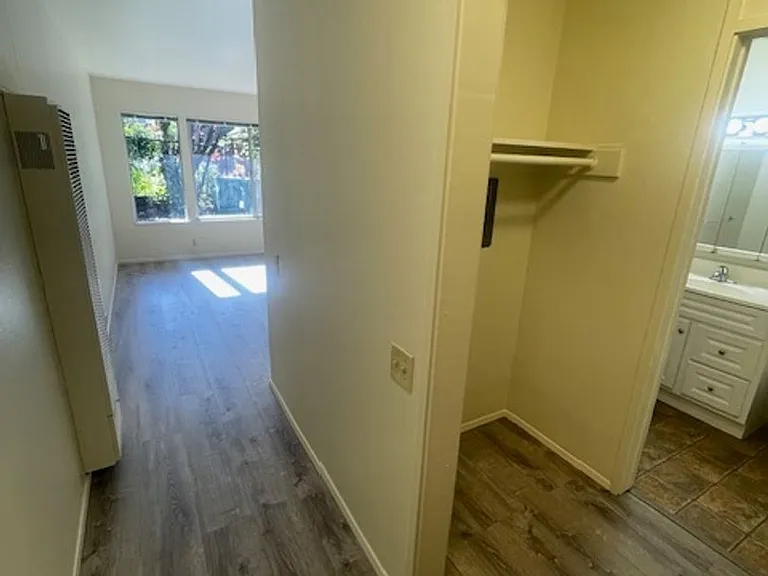356 Jayne Ave — Photo 8