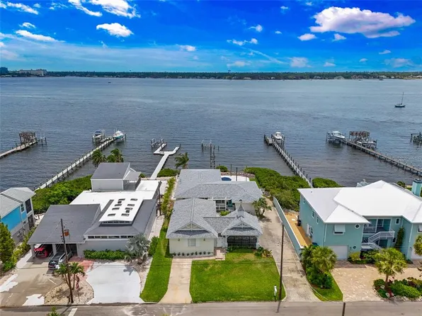 1907 4th St W, Palmetto, FL 34221