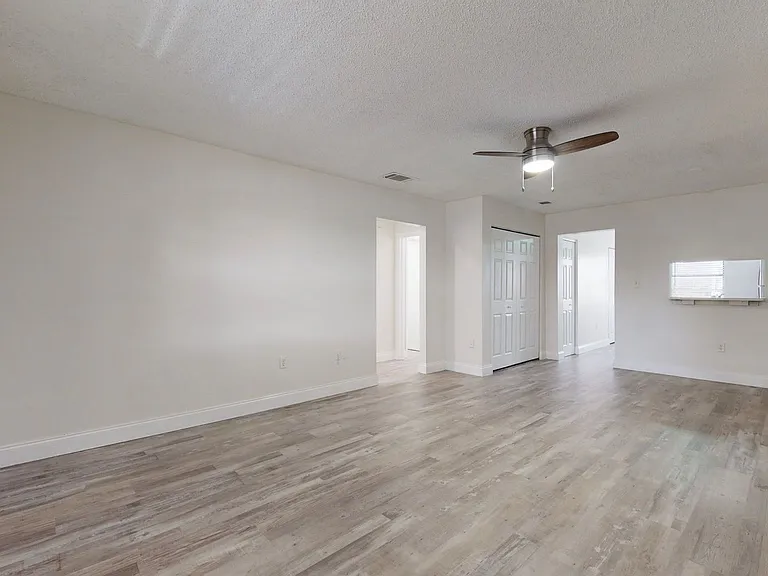 Janie B Apartments — Photo 18