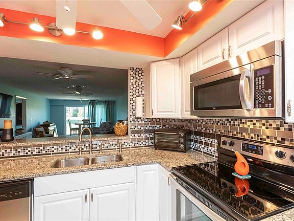 3rd image of 9639 GREENSKEEPER DRIVE #9639