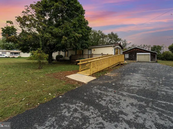 40 Back St, Carlisle, PA 17015
