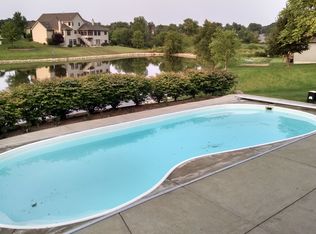 691 Davis Ct, Crown Point, IN 46307